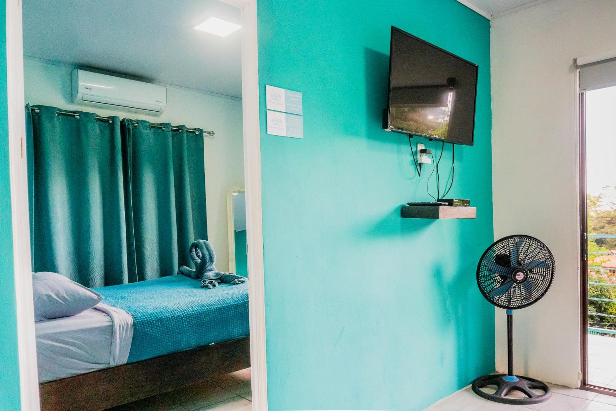 Ocean'S Breeze Apartment And Rooms Puerto Viejo de Talamanca Extérieur photo